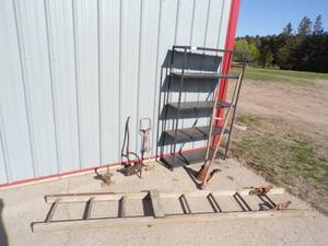 lot 170 image: Truck Head Ache Rack