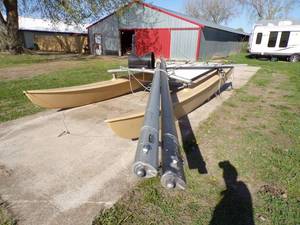 lot 58 image: Hobi Cat for Parts