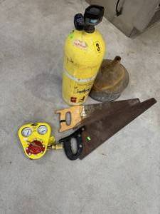 lot 59 image: Smiths Hard Hat Regulator, Air Tank, Funnel, 2 Saws