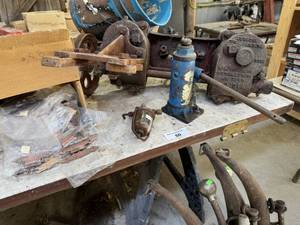 lot 50 image: Hydraulic Jack, Hardware Pully and Gear System