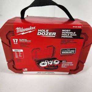lot 6 image: New Milwaukee 49-22-402 17 Piece Bi-Metal Hole Saw Kit 34-2 14