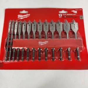 lot 24 image: New Milwaukee 13 Piece Flat Boring Set 48-27-1520 14-1