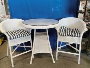 White Wicker Patio Set