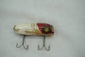 lot 2 image: Vintage South Bend Midge Oreno