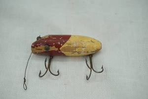 lot 3 image: Vintage South Bend Midge Oreno