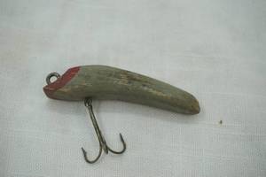 lot 16 image: VintageAntique Wooden Fishing Lure