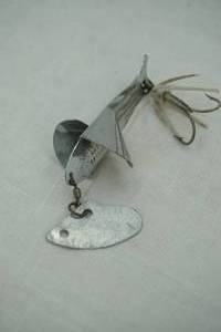 lot 25 image: Vintage Hagen Spinner Lure