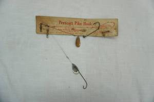 lot 29 image: VintageAntique Prescott Pike Hook-in original packaging