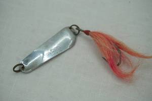 lot 30 image: Vintage Pflueger Limper 5 Lure