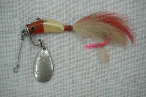 lot 34 image: Vintage Heddon Spinner Bait