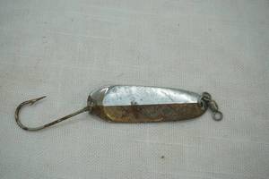 lot 42 image: VintageAntique Spoon Lure