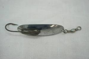 lot 51 image: Vintage Pflueger Record Spoon Lure