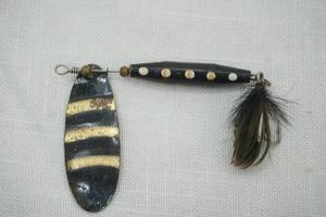 lot 61 image: Vintage Glen Evans Shyster Fishing Lure