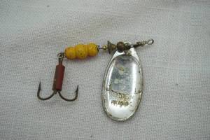 lot 99 image: Vintage Mepps 4 Aglia