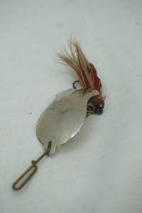 lot 129 image: AntiqueVintage spinner bait treble hook spoon lure