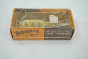 lot 134 image: Vintage Bomber Lures 407 in original packaging