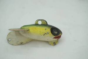 lot 142 image: Vintage metal Fishing Lure 3 long