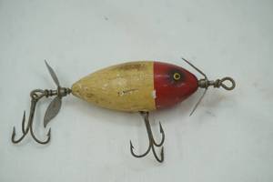 lot 164 image: Vintage South Bend Surf-Oreno Fishing Lure
