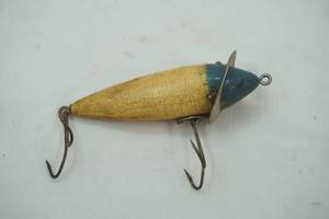 lot 165 image: Vintage Heddon 210 Surface Lure