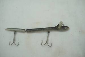 lot 174 image: Vintage Depose France Eel jointed fishing lure