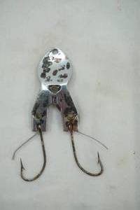 lot 177 image: Vintage Larue Frog Fishing Lure