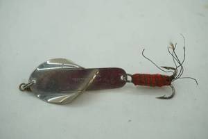 lot 179 image: Vintage SpoonSpinner Lure 5 long 1 wide