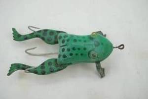 lot 182 image: Vintage Halik Frog Fishing Lure