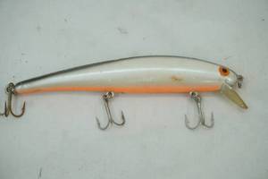 lot 193 image: Vintage Rattling Minnow 5 long