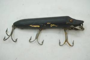 lot 199 image: Vintage Heddon Dowagiac Vamp Spook Fishing Lure 4.5 long