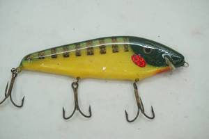 lot 201 image: Vintage 7 Crane Shad Crankbait