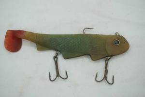 lot 213 image: Vintage Swimbait 9 long