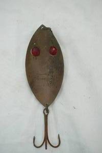 lot 216 image: Vintage Red Eye Muskie 5 long. Hofschneider