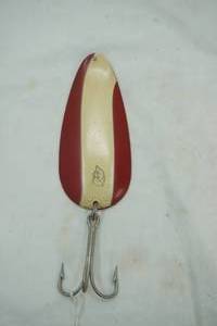 lot 218 image: Vintage 1939 Eppinger Dardevle Fishing Spoon. 300 Series Huskie-Delve 5.5 long