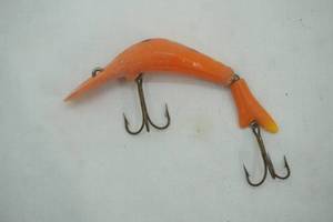 lot 243 image: Vintage Brooks Reefer 4 Jointed Crankbait