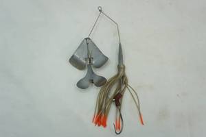 lot 246 image: Vintage Buzz bait Fishing Lure