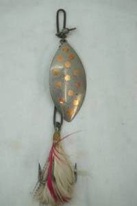 lot 260 image: VintageAntique Herters Musky Killer Spinner Lure