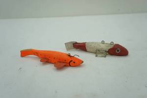 lot 276 image: Vintage Ice Spearing Decoy (2ct)