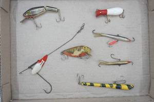 lot 279 image: VintageAntique Fishing Lure Lot