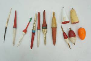 lot 280 image: AntiqueVintage Fishing Bobber Lot (12ct)