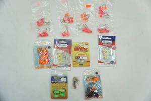 lot 305 image: Jig Head Lot (New in packaging)