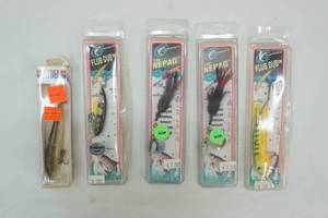 lot 311 image: Vintage Fishing Lure Lot in original packaging (5ct)