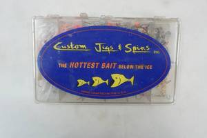 lot 328 image: Jig Head Lot & Organizer