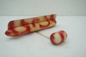 lot 364 image: VintageAntique Fishing LureFloat 10