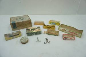 lot 365 image: Vintage Fishing Lure Boxes & Cuban Cigar Box