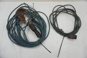 lot 373 image: Extension Cord & drop light