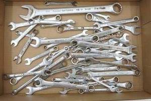 lot 380 image: Wrench Lot