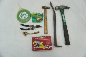 lot 412 image: Hand Tool Lot