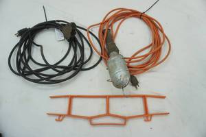 lot 419 image: Drop Light and Extension Cord