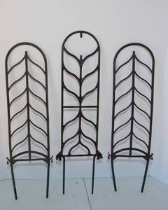 Plastic Plant Support Trellises – Lot of 45+pieces, 17" Tall
