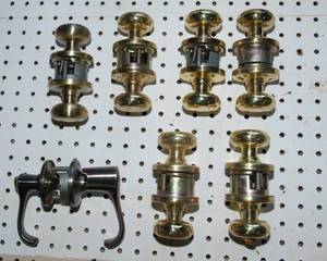 lot 60 image: Variety of Doorknobs - Mostly New